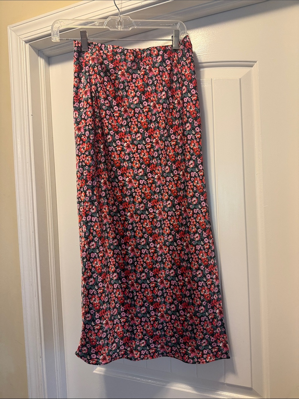 Francesca's Collections Black Maxi Skirt with Pink & Red Floral Print